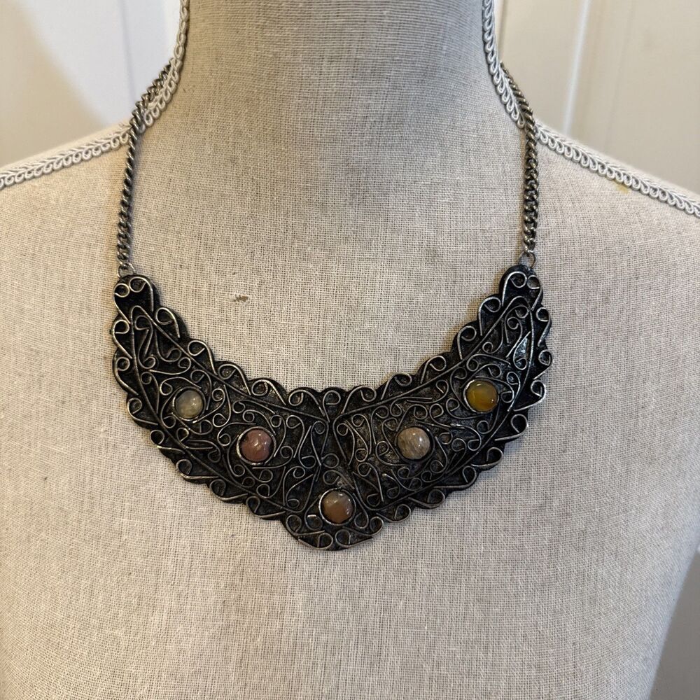METAL BEADED MEDALLION BIB NECKLACE